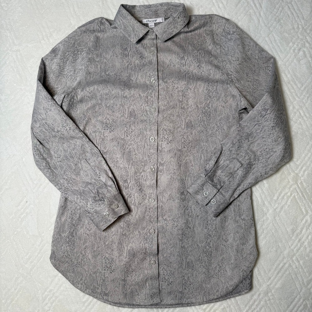 Snake Print Classic Chico's Button Down Shirt 05 / US 6 Small Gray Stretch